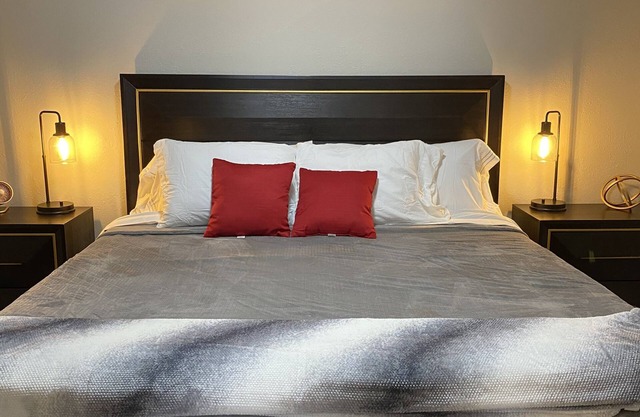 Jailhouse Rock- newly renovated apt on historic Main Street.