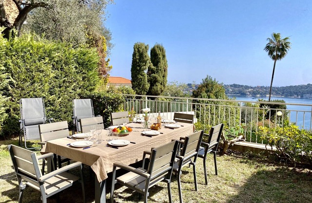 JARDIN FIGUIERS AP4123 by RIVIERA HOLIDAY HOMES