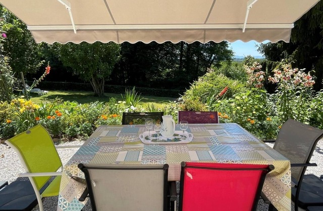 JARDIN FLEURI - SUS - Gîte