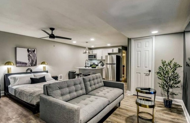 Jefferson House | Cellar Suite