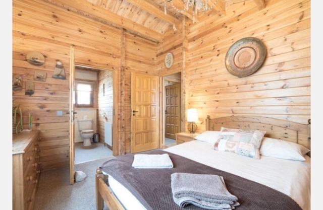 Jemima lodge,hottub and private fishing peg