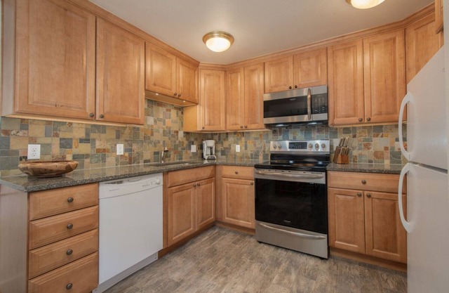 JHRL - Tensleep A6 2-BDR Teton Village Condo