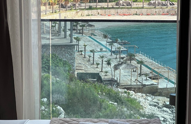 Joelle Premium Hotel