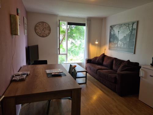 Johan's B&B with roofterrace and cheap parking - Since 2014