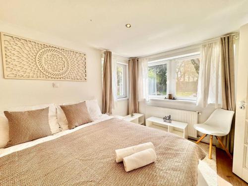 Juicy Private Apartments with Jacuzzi