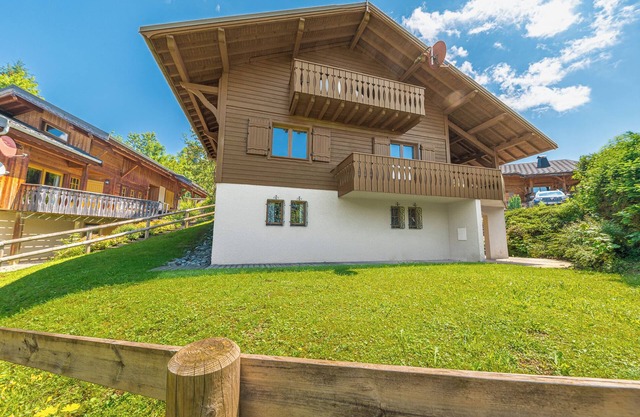JULY 26 WEEK Family chalet close to lake. Multi Pass available all amenties