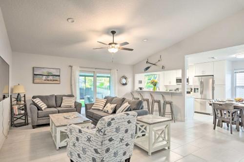 Jupiter Home with Patio and Grill about 6 Mi to Beach!