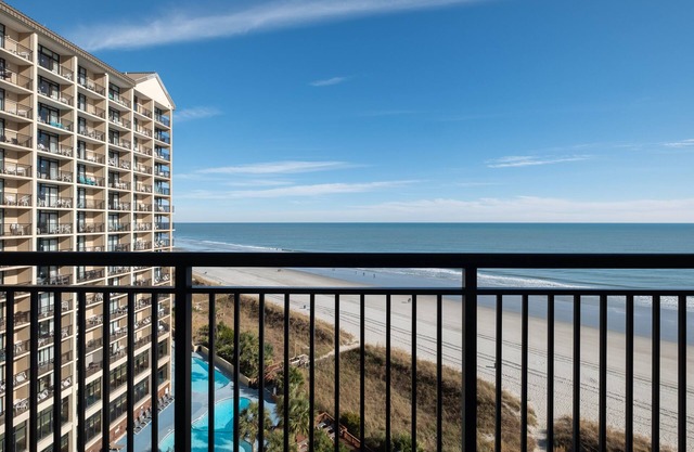 Just redecorated- True one bedroom king oceanfront condo at tropical resort!