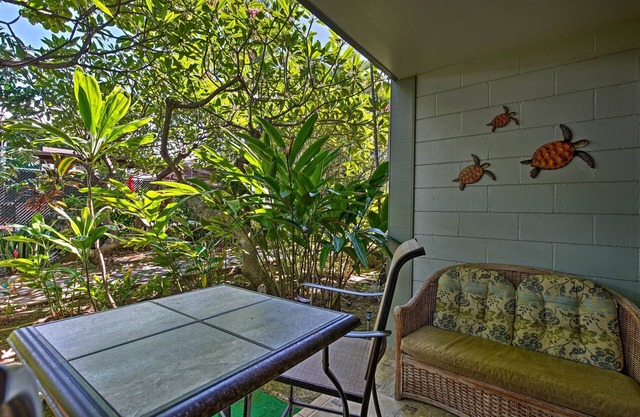 Kailua Studio w/Pool Access & Garden Views!