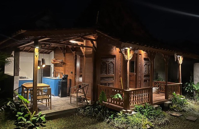 Kaiwatu House