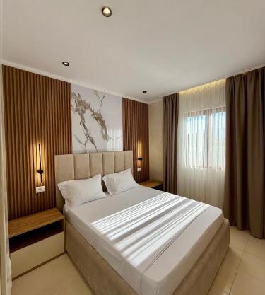 Kamberi Hotel & Apartments