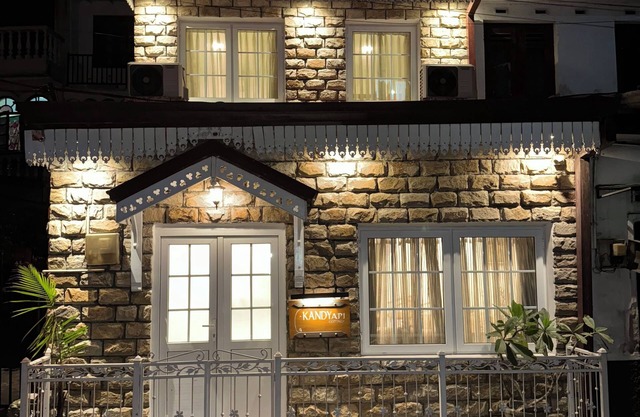 Kandy Api Cottage