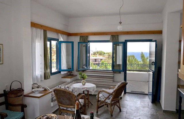 KaratiHome - Relaxing sea and mountain view