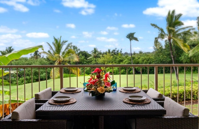Keauhou Punahele B-202 2nd Floor, No Stairs, Ocean Views/Remodeled!