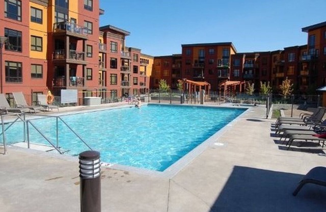 Kelowna - One bedroom + Den - Available Aug 18 to 29