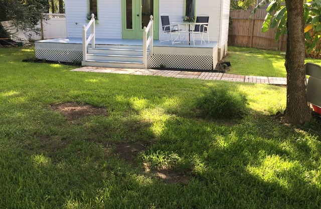 Kemah Cottages on Walsh-Tiny Dream Cottage