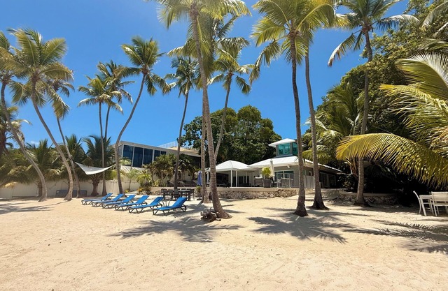 #Key Largo beachfront: “Sunset Beach Paradise” private beach/Pool Home ,