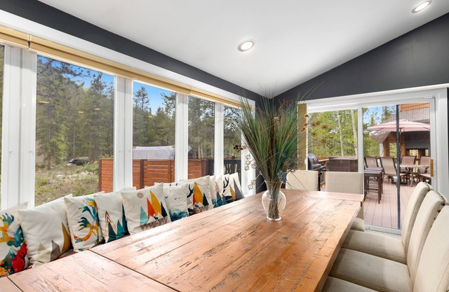 Keystone Ski Resort w/Free Shuttle, Pet Friendly, Private Hot Tub, Pool Access!