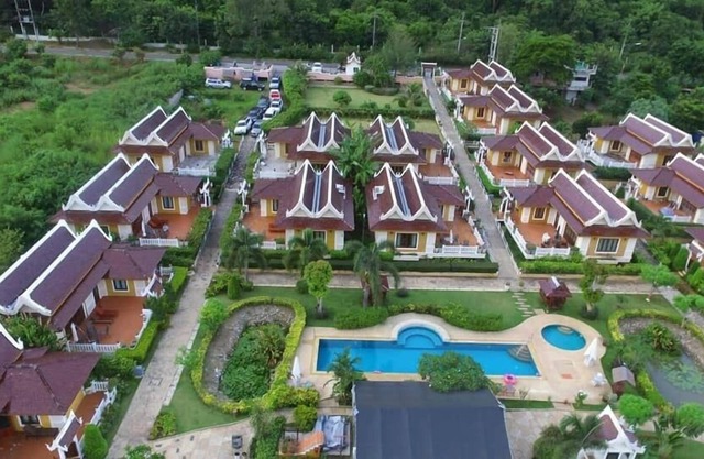Khao Tao lake and beach villas Hua Hin