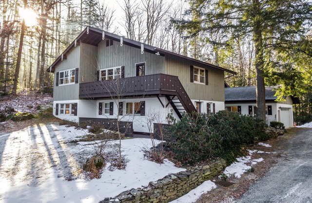 Killington Chalet - Great Space and Location!