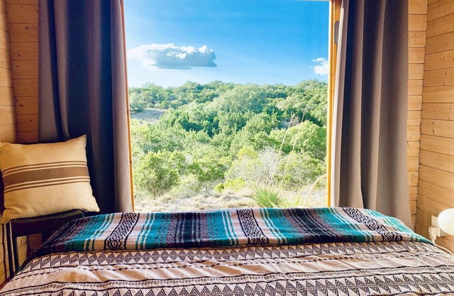 Kindness Cabin @ 13 Acres - Yoga/Stargaze/Hike