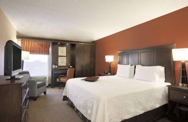 King Room Near Wintrust Sports Complex CHI
