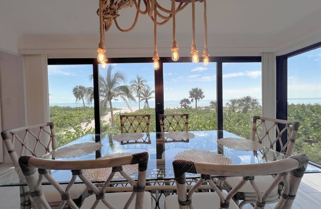 Kings Crown 118: Remodeled 3 BR Gulf Front Condo!