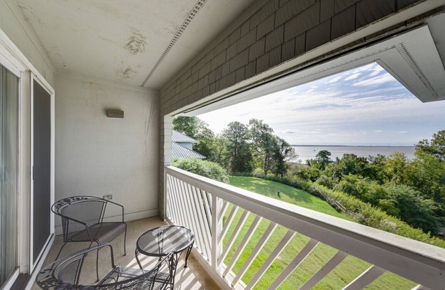 Kingsmill Resort Master Suite - Sleeps 4 - Great Monthly