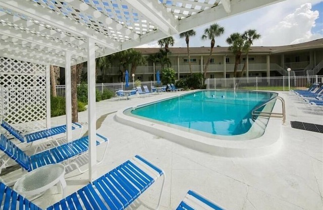 Kingston Arms in Sarasota