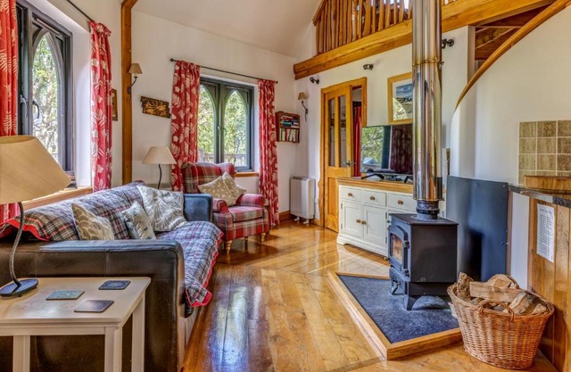 Kinlochlaich Tree House