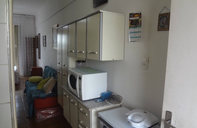 kitnet with air conditioning in Pitangueiras.