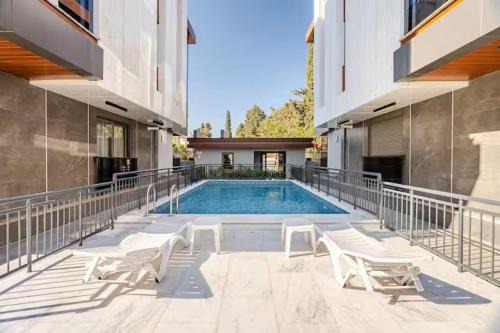 Konyaaltı Luxury 3BR Apartment Pool PS5 WiFi