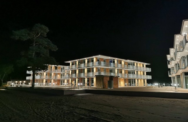 Lägenhet på Stranden i Åhus med Havsutsikt och Närhet Till Spa & Utomhuspool