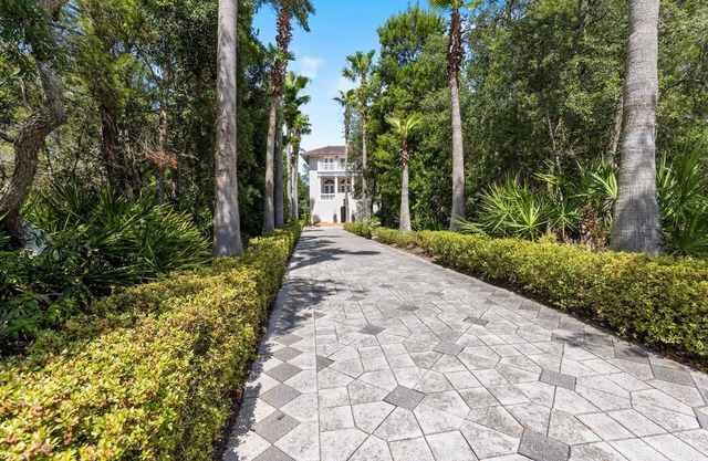 L' Abode Ami, Carillon Beach, The ultimate in Privacy! Must See! 3br Home