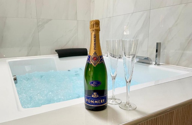 L’escapade romantique - Chambre moderne Jaccuzi