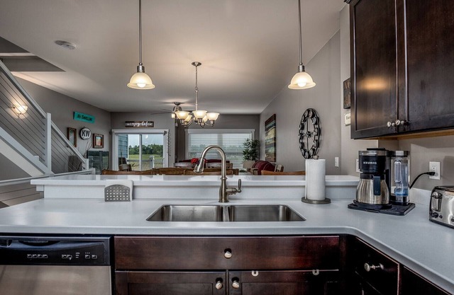 L`IL Getaway | 2 Bed, 2.5 Bath