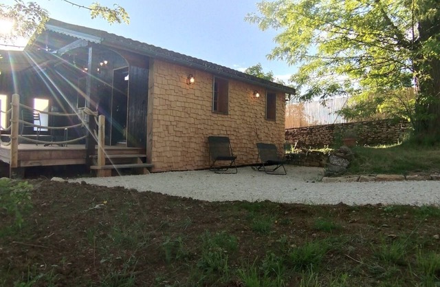 l'interlude, with spa, 2pers+2, Burgundy