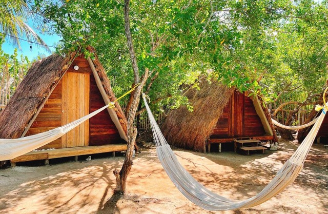 La Aldea Holbox Cabañas y Camping
