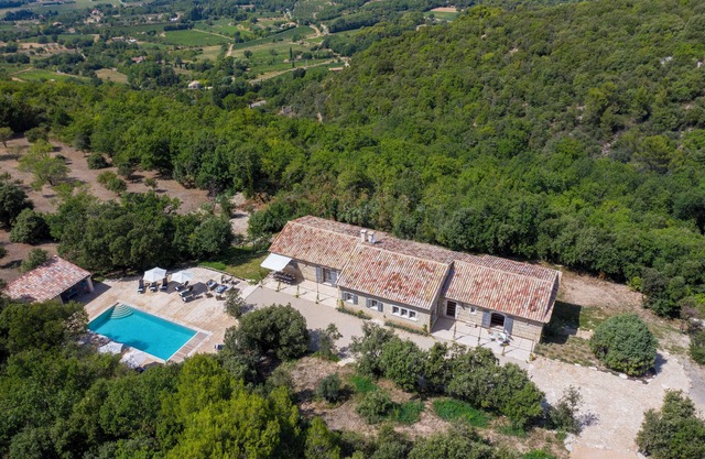 La Bécasse – Heritage Pool Manor