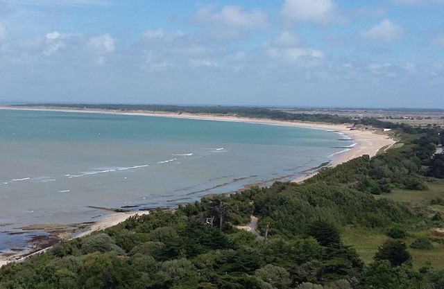 La Conche beach on foot