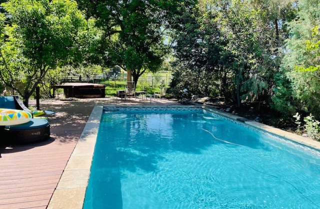 La Casita Colorado - Sleeps 4 People