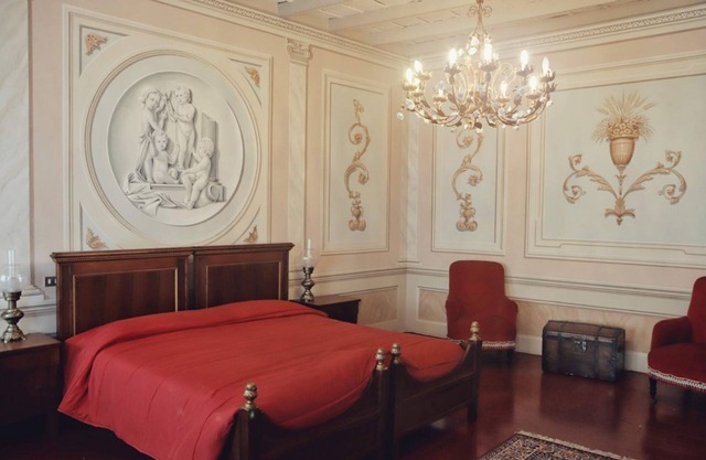 La Corte. A historic house at the gates of Bergamo.