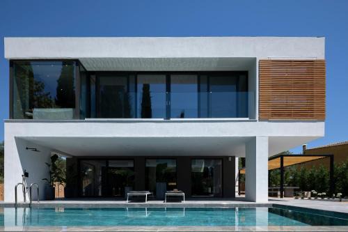 La Fortuna Villa - Award Winning Luxury Villa Close to Corfu Town