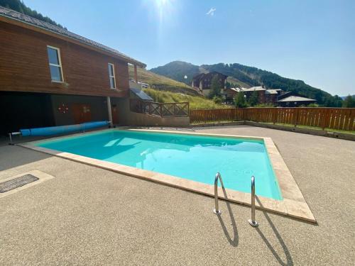 La Foux t2 terrasse vue splendide Bds 29