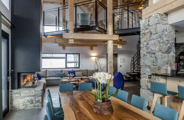 La Halle des Cascades, 400m², 15 people. Exceptional chalet in Arc 2000