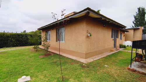 La Isolina Chacras, jardín, parrilla y naturaleza!