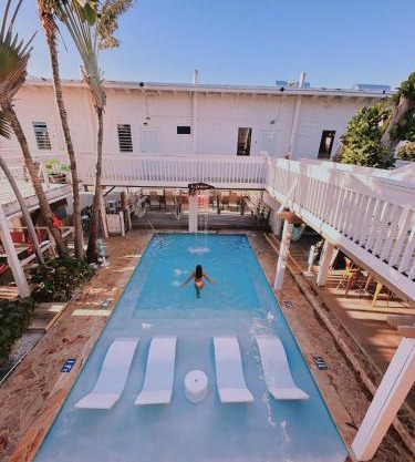 La Jamaca - An Island Vibe Hotel
