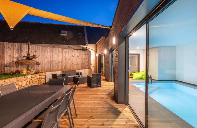 La Longère du Verger, Maison de 200m2 Avec Piscine Intèrieure, et Plage à Pied