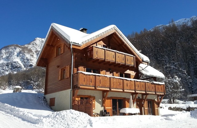 La Marmotte (6 pers) private jacuzzi and sauna