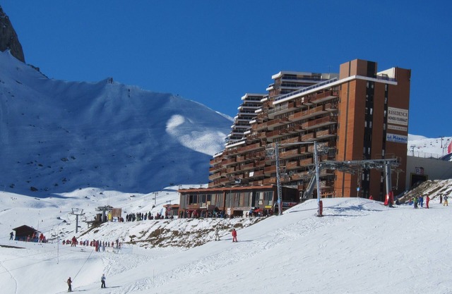 La Mongie Tourmalet at the foot of the slopes; sleeps 5/7/balcony/indoor parking